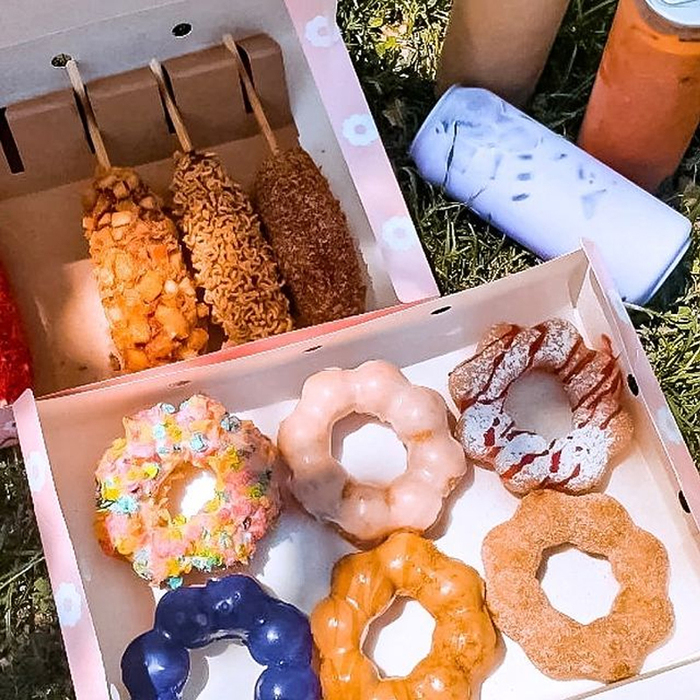 5pcs Mochinut Corn Dog Dozen - afbeelding 5